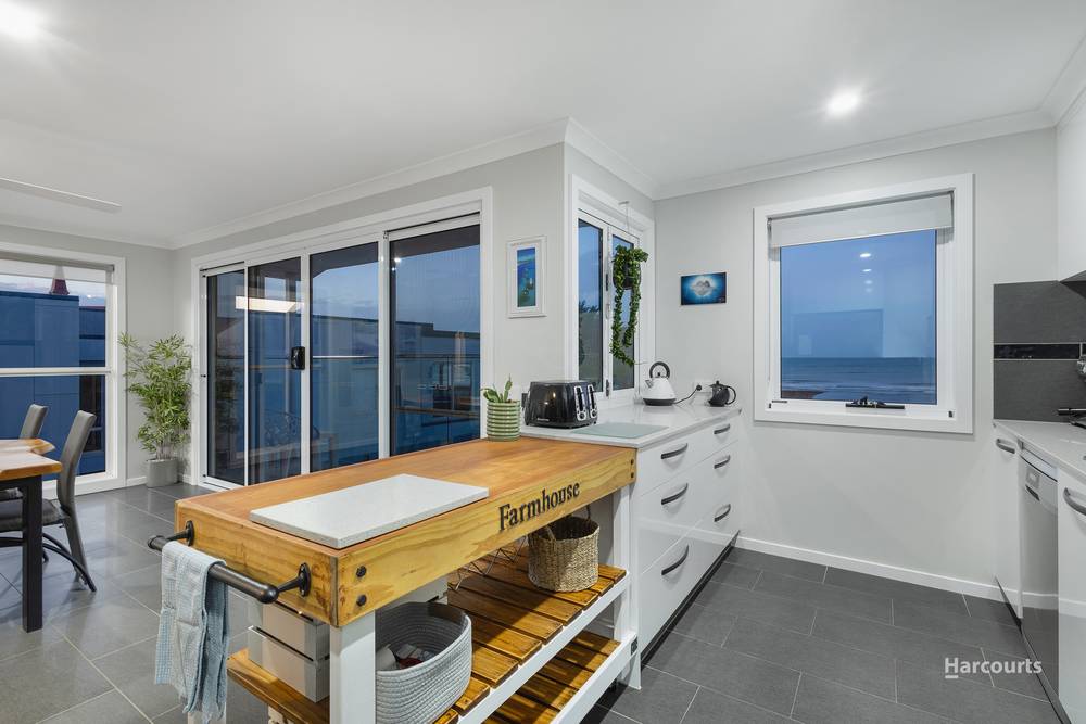 54A Main Road, PENGUIN, TAS 7316