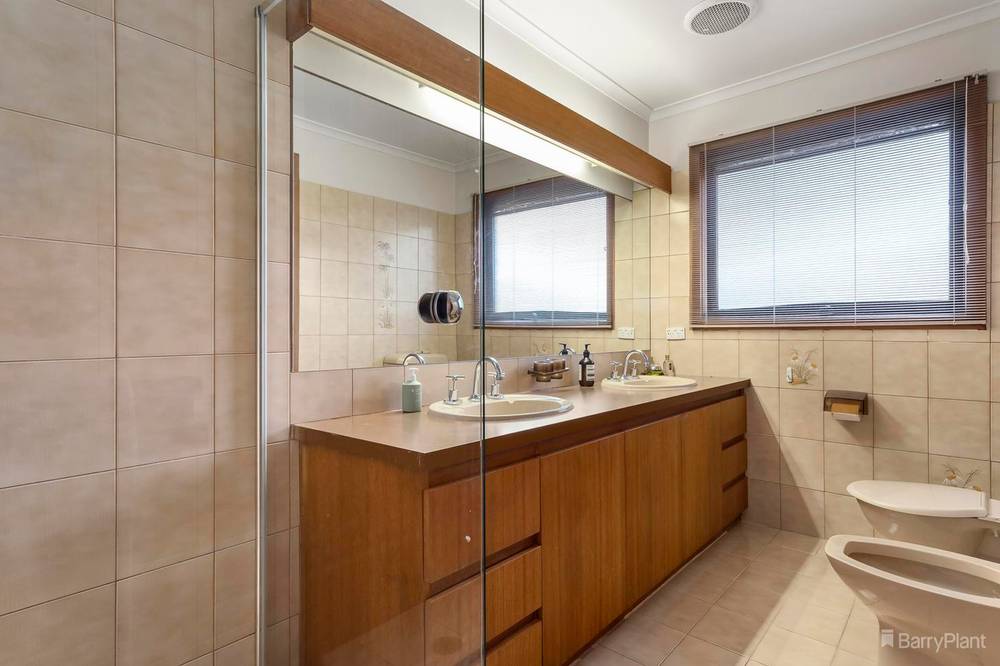 8  Cambridge Wynd, TEMPLESTOWE LOWER, VIC 3107