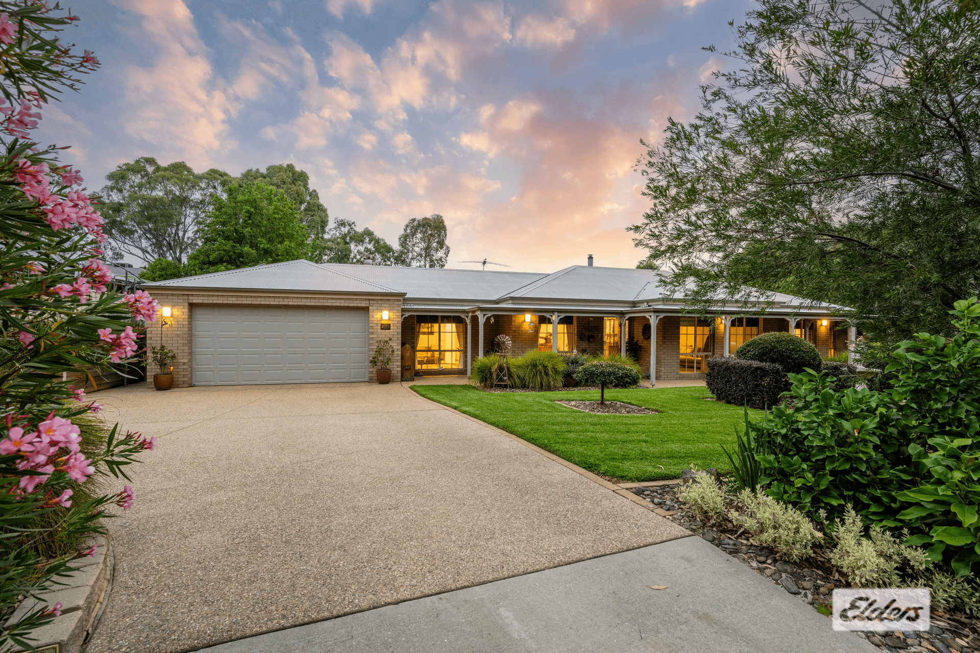 2 Blue Bonnet Way, Wodonga, VIC 3690