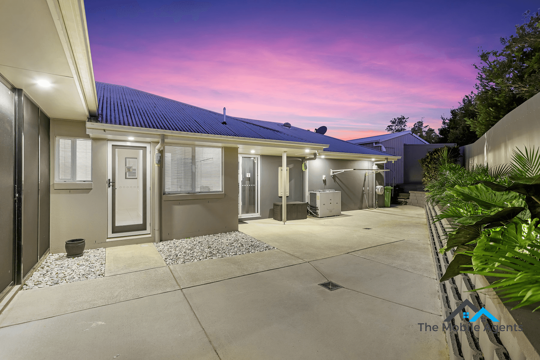 9 Cabriolet Court, UPPER COOMERA, QLD 4209