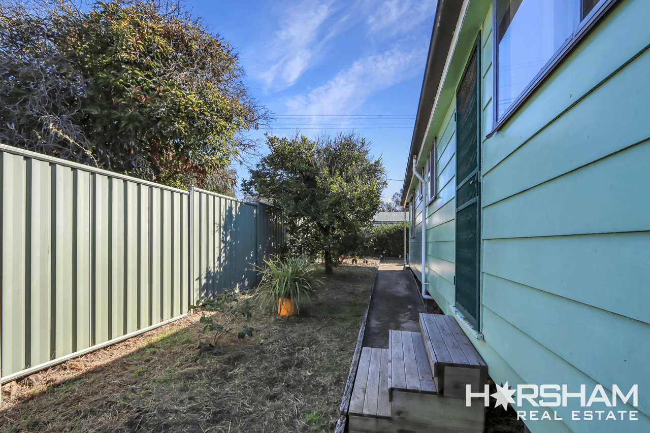 90 Coleraine Road, BALMORAL, VIC 3407