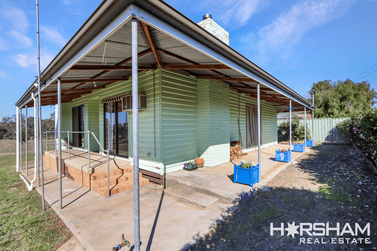 90 Coleraine Road, BALMORAL, VIC 3407