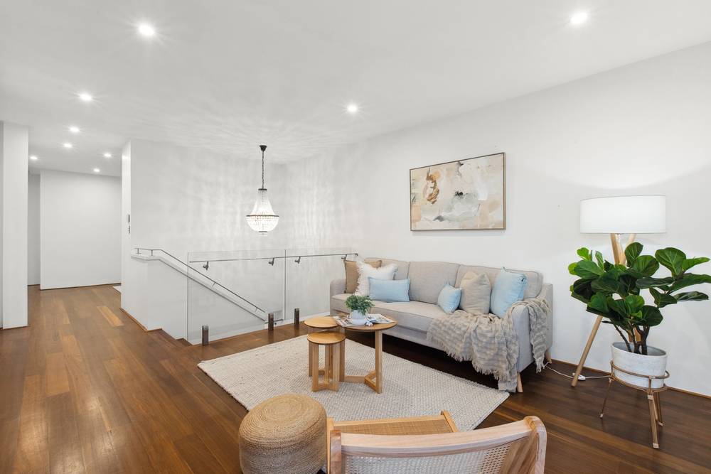 4 Pantheon Avenue, NORTH COOGEE, WA 6163