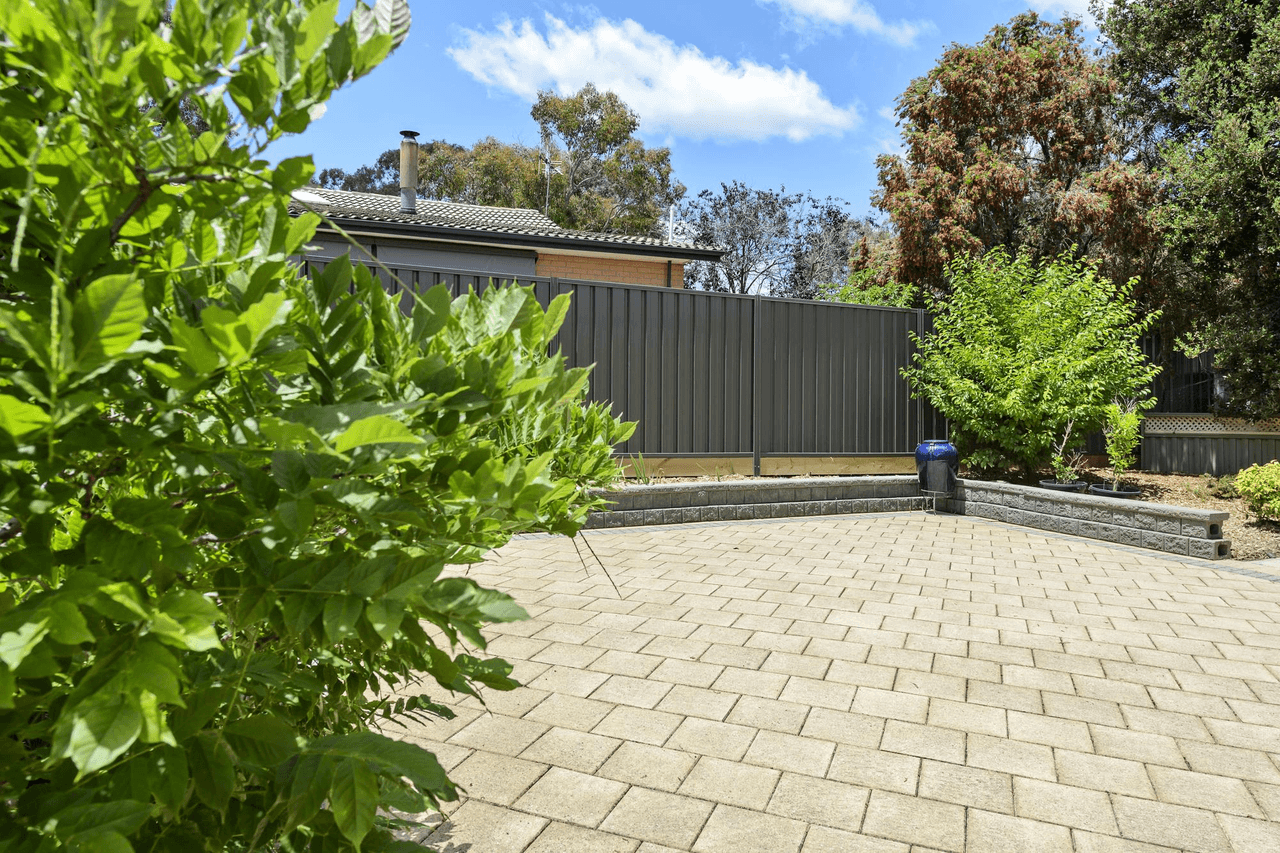 38 Cooney Court, CHARNWOOD, ACT 2615