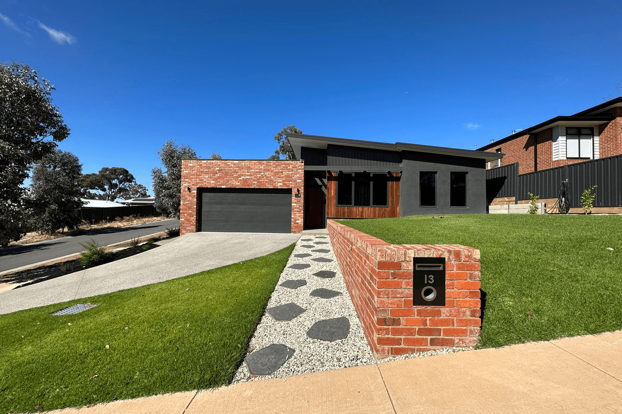 13 McCarthy Drive, Golden Square, VIC 3555