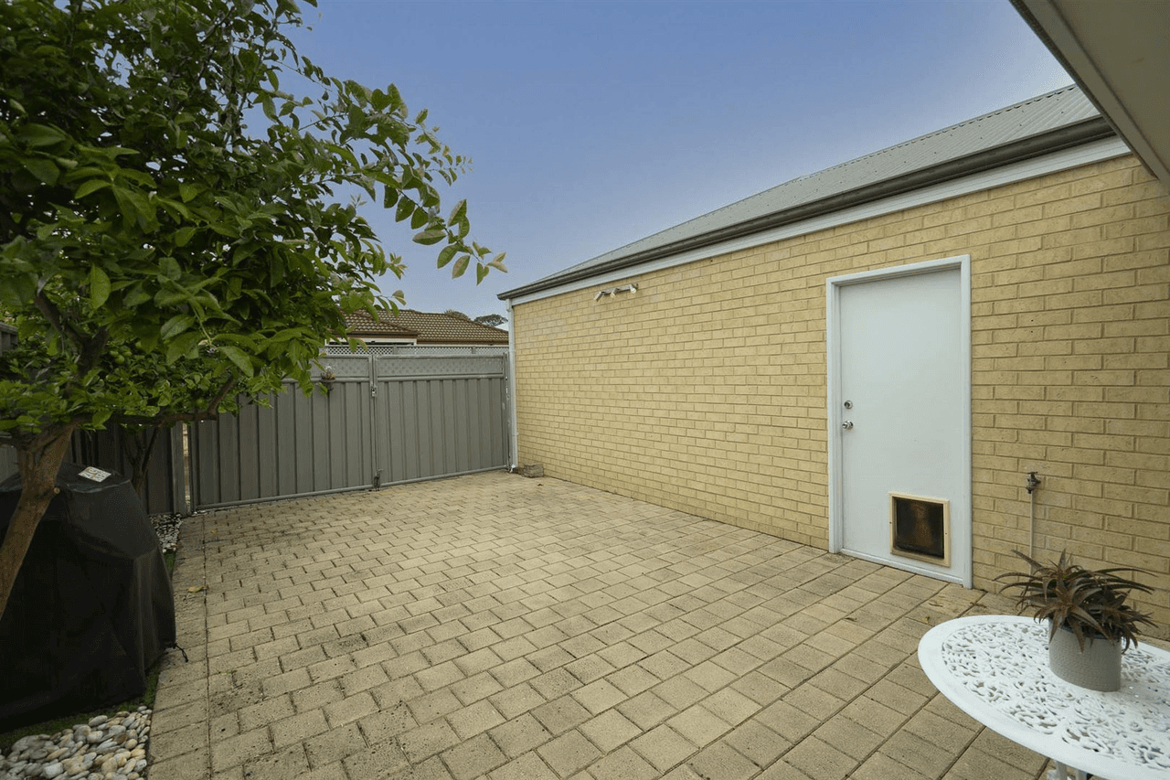 63 Henley Boulevard, Wellard, WA 6170