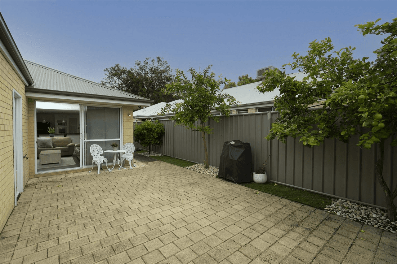 63 Henley Boulevard, Wellard, WA 6170