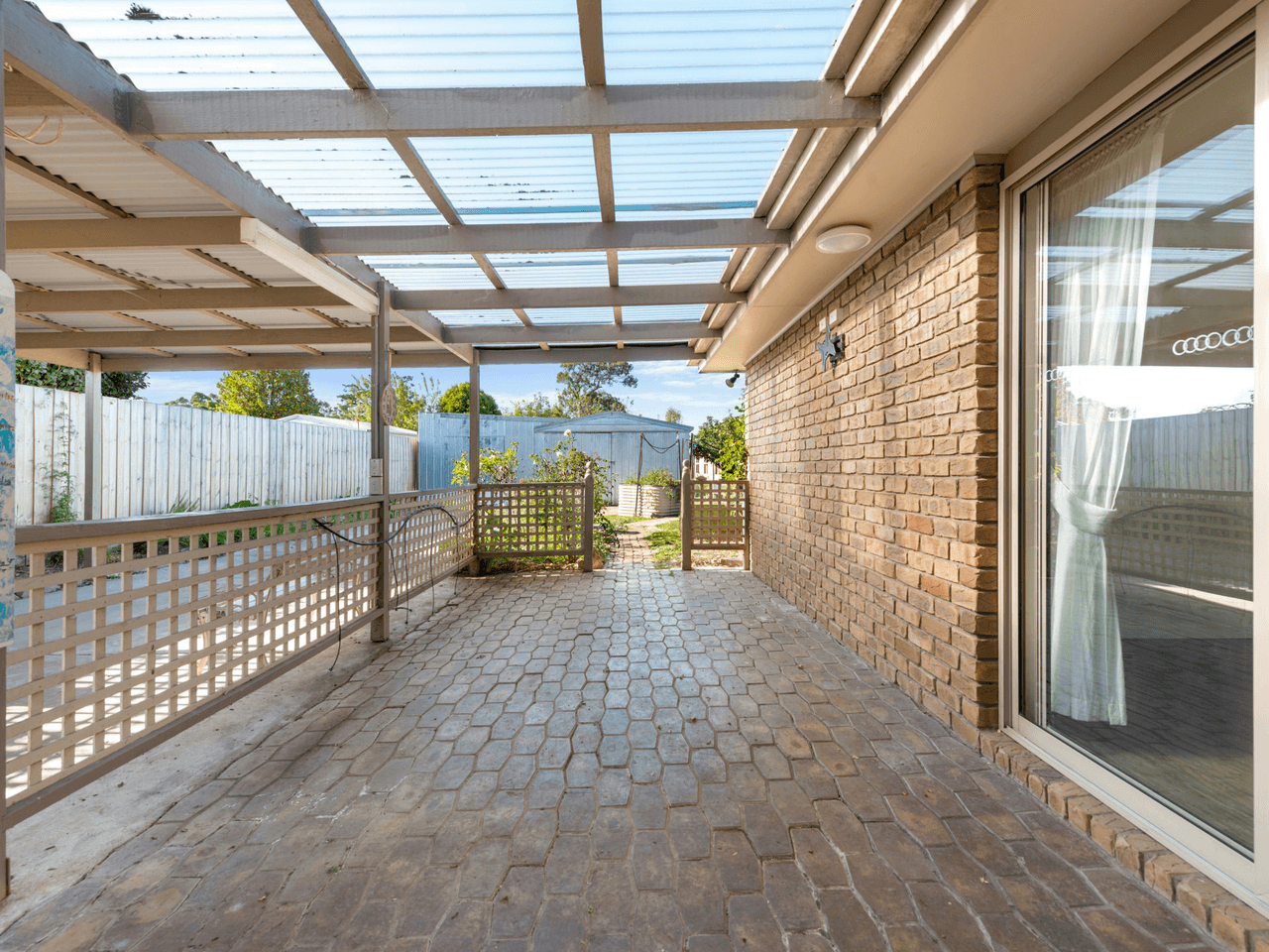 8 Reid Street, BAIRNSDALE, VIC 3875