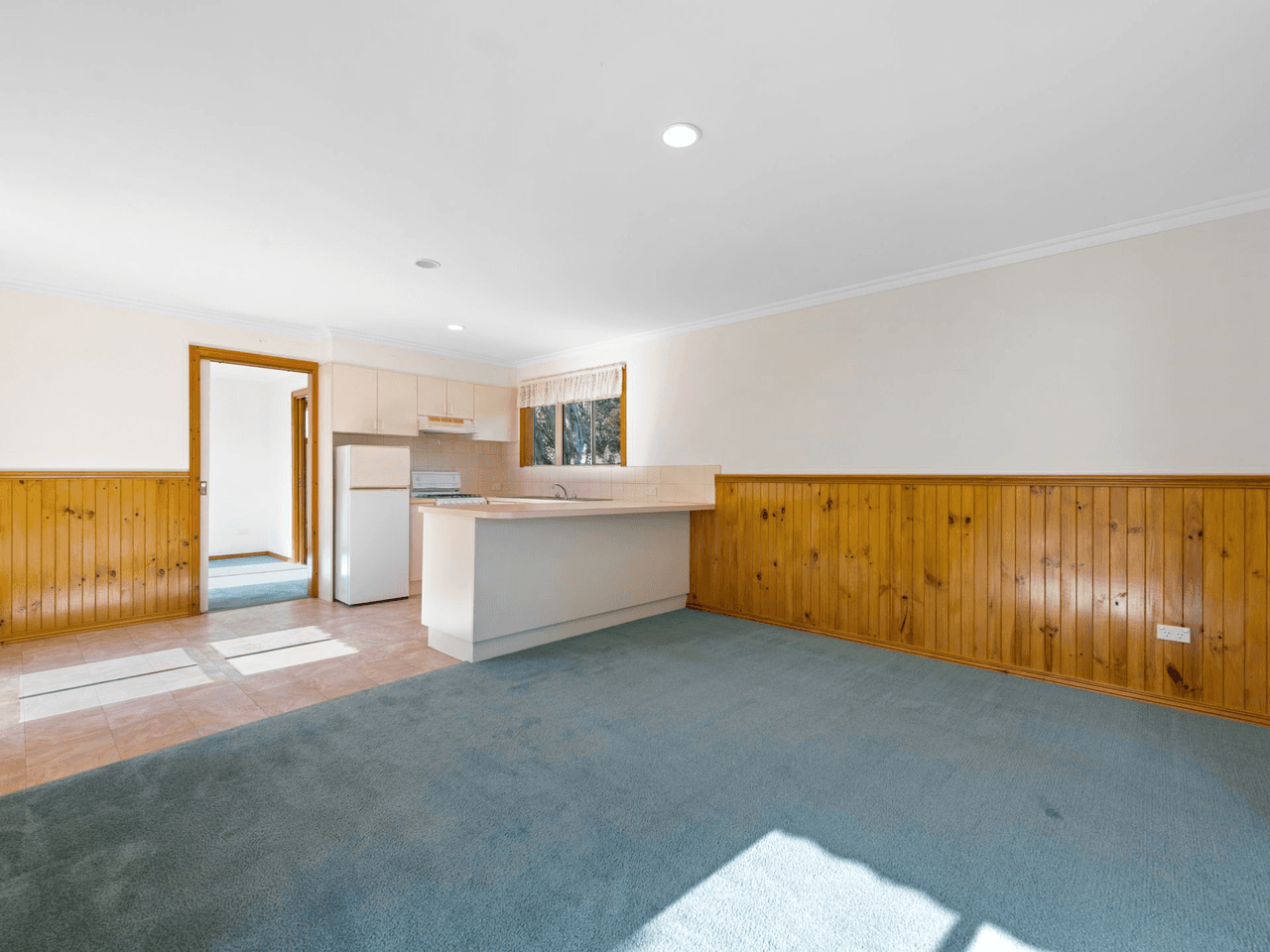 8 Reid Street, BAIRNSDALE, VIC 3875