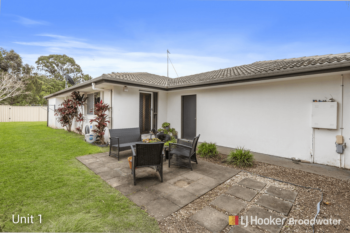 1/130 Kumbari Avenue, LABRADOR, QLD 4215