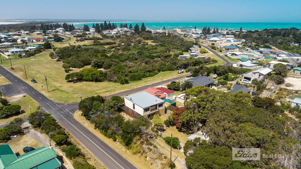 11 Attiwill Street, BEACHPORT, SA 5280