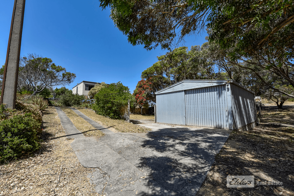 11 Attiwill Street, BEACHPORT, SA 5280