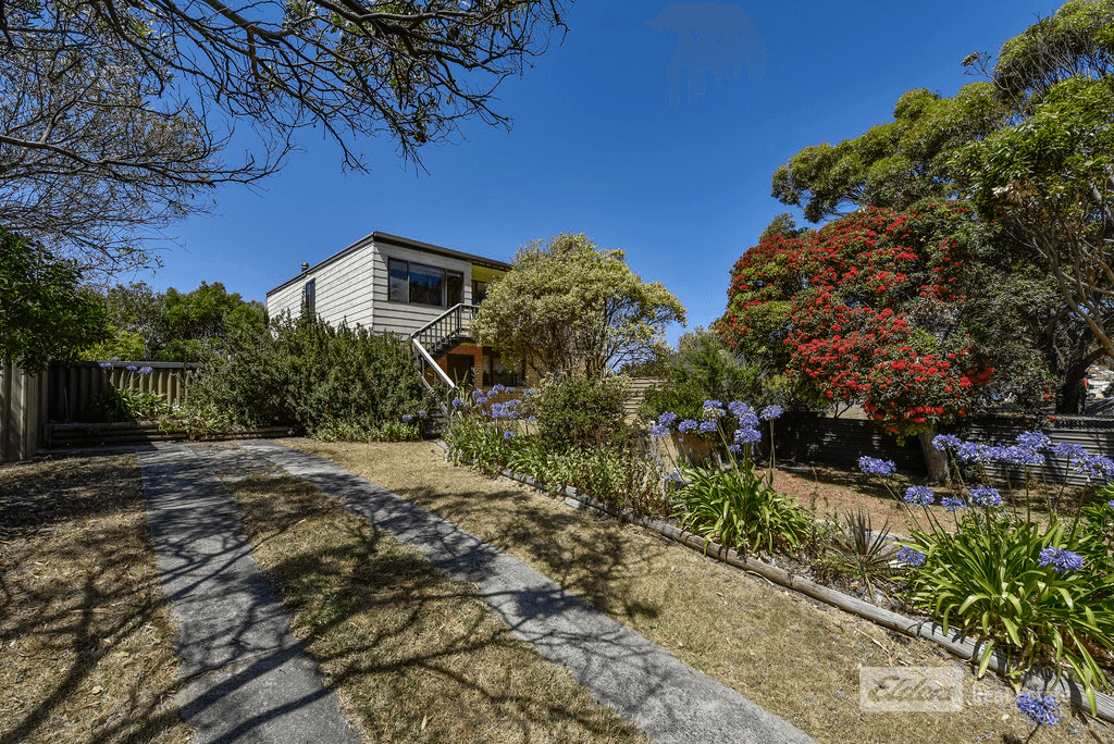 11 Attiwill Street, BEACHPORT, SA 5280