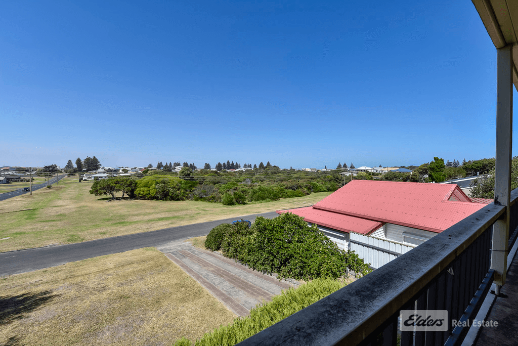 11 Attiwill Street, BEACHPORT, SA 5280