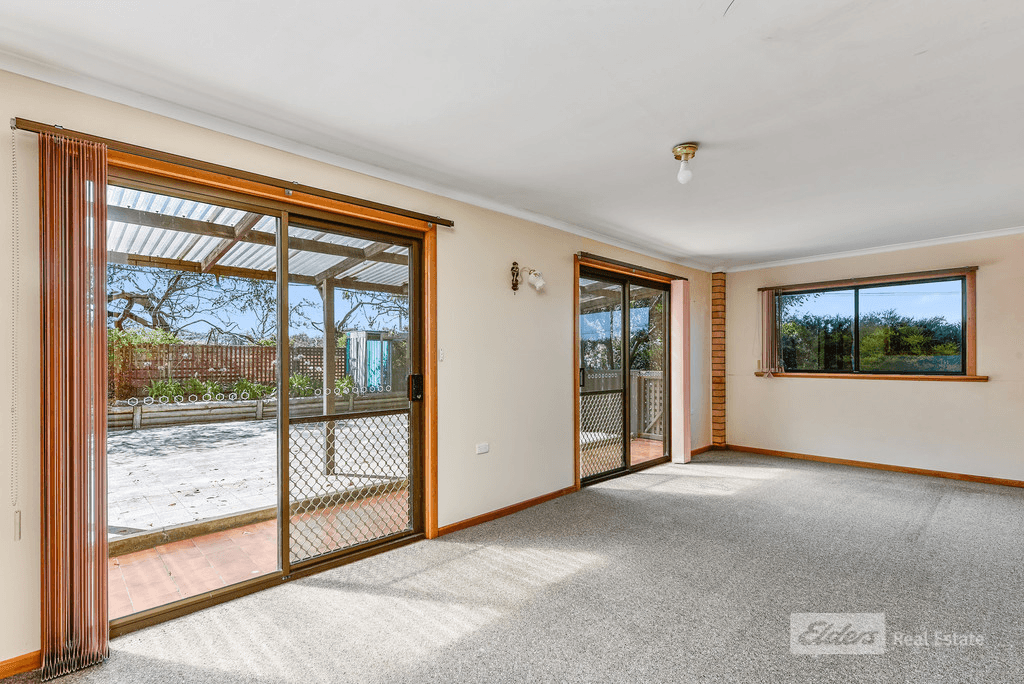 11 Attiwill Street, BEACHPORT, SA 5280