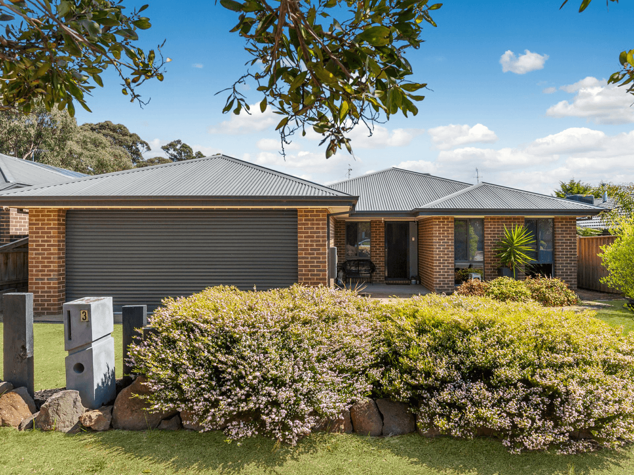 3 Grange Drive, BROADFORD, VIC 3658