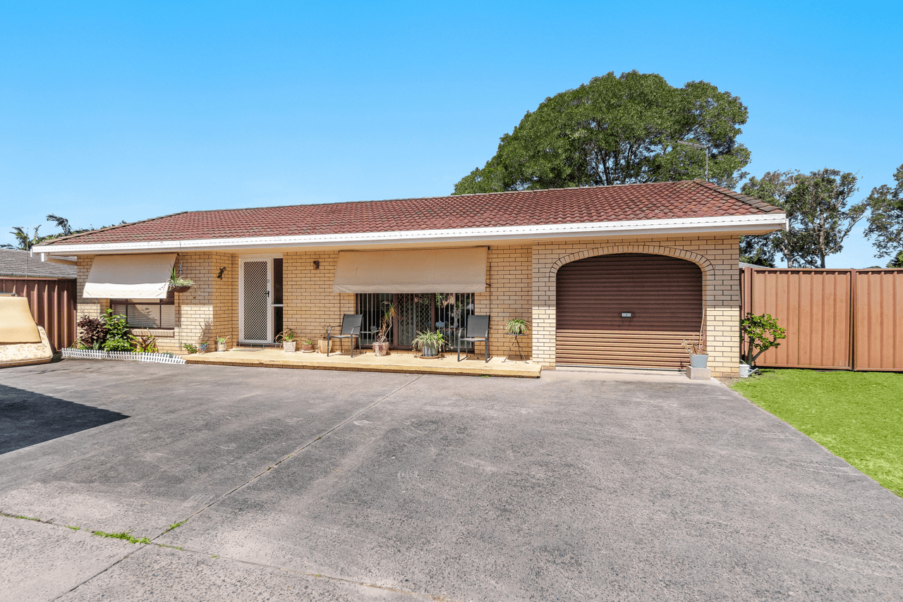 2/3 Melia Place, YAMBA, NSW 2464