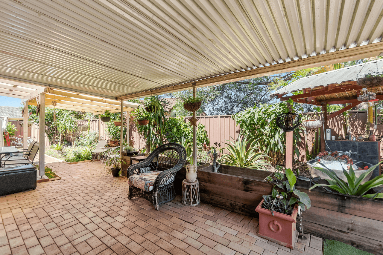 2/3 Melia Place, YAMBA, NSW 2464