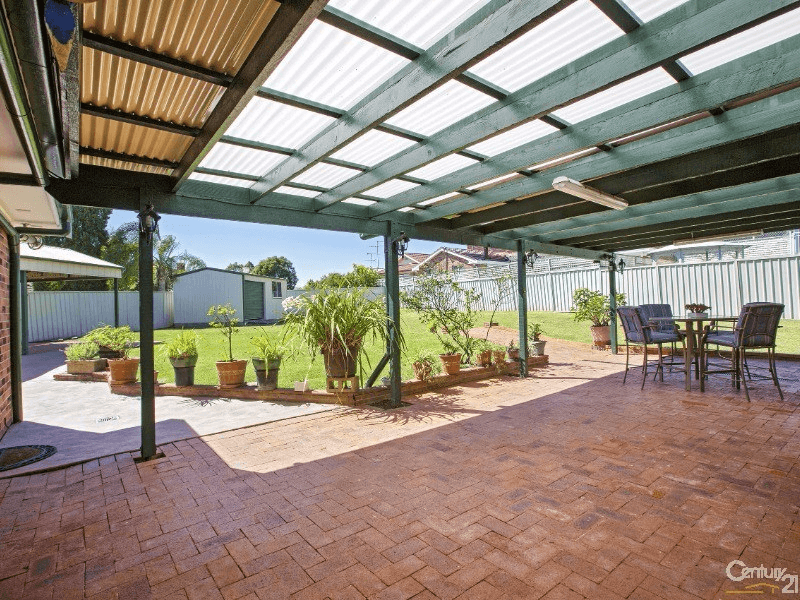 11 Wallaby Close, Bossley Park, NSW 2176
