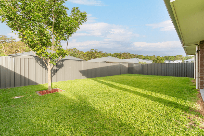 14 Apple Street, FERN BAY, NSW 2295