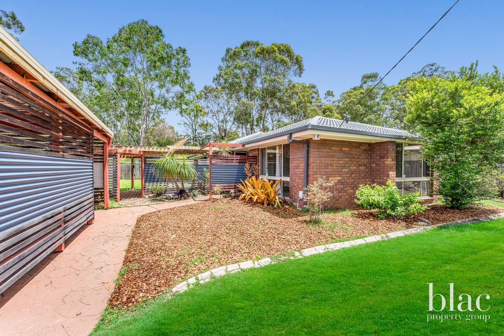 5 Eucumbene Drive, PETRIE, QLD 4502