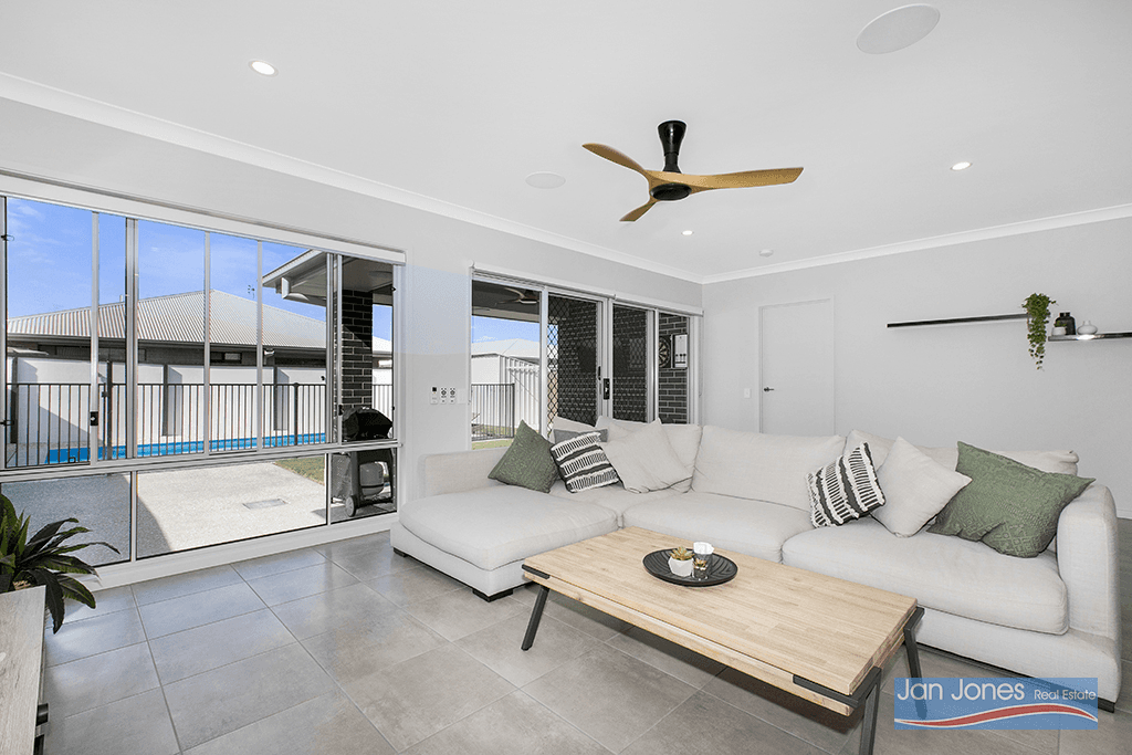 60 Steiner Cres, Baringa, QLD 4551