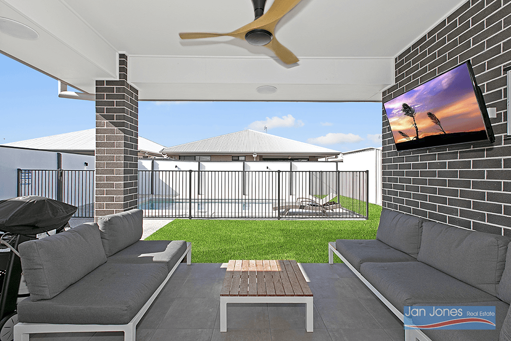 60 Steiner Cres, Baringa, QLD 4551