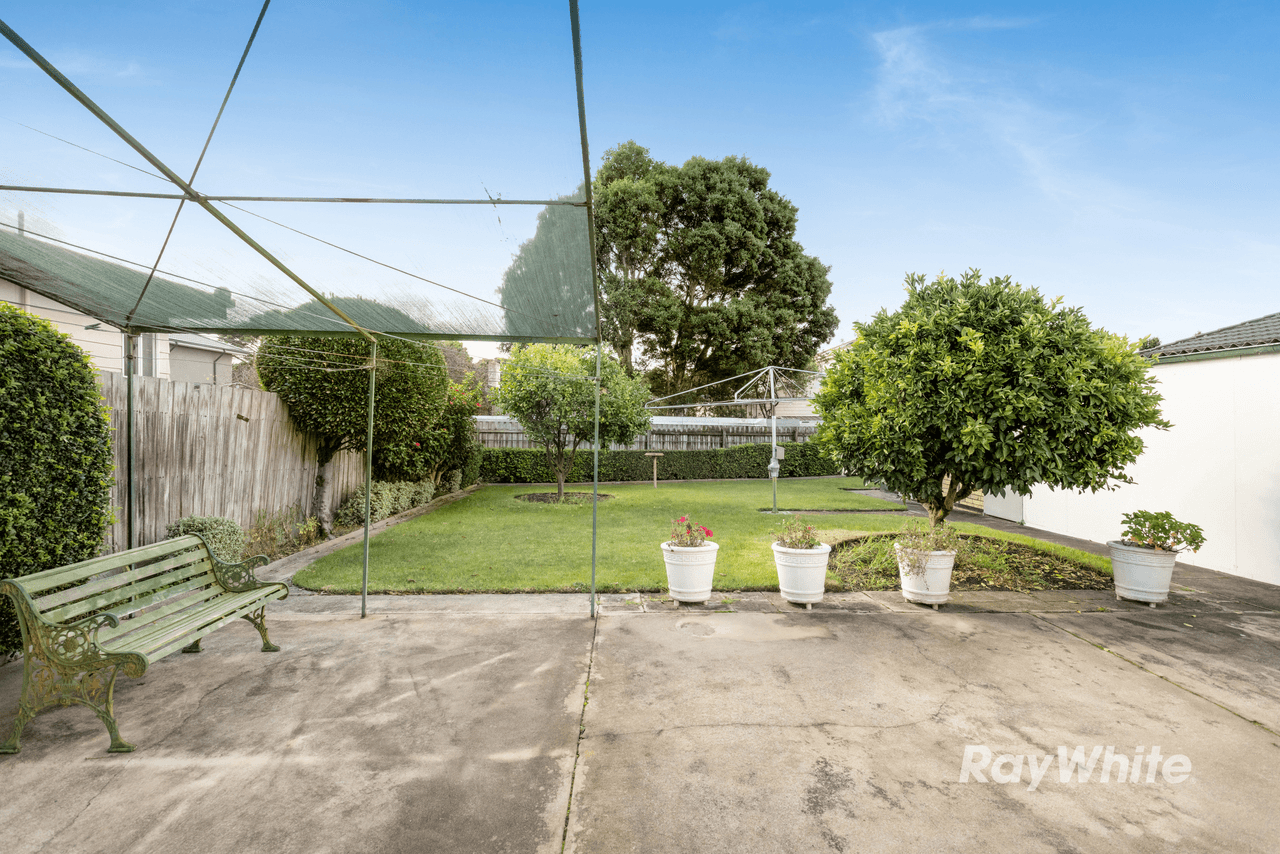 39 Deakin Street, BENTLEIGH EAST, VIC 3165