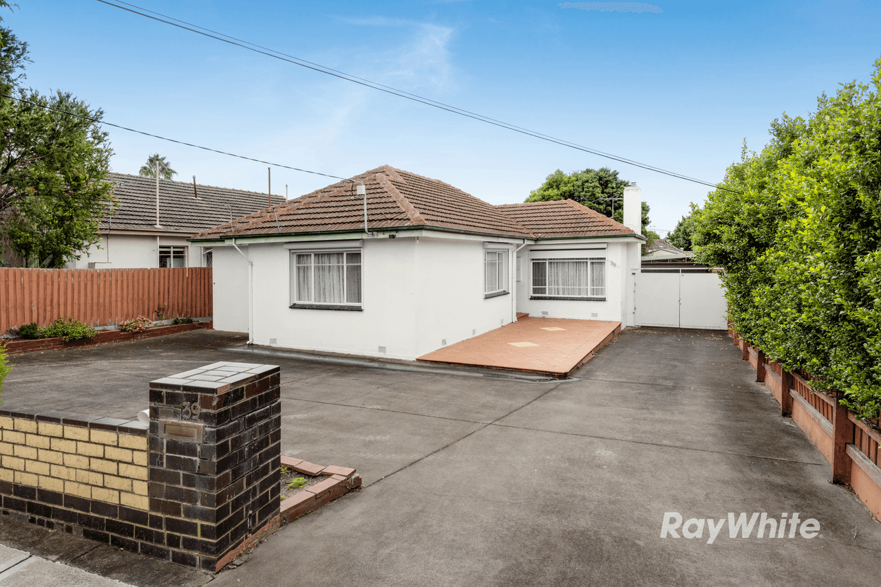 39 Deakin Street, BENTLEIGH EAST, VIC 3165