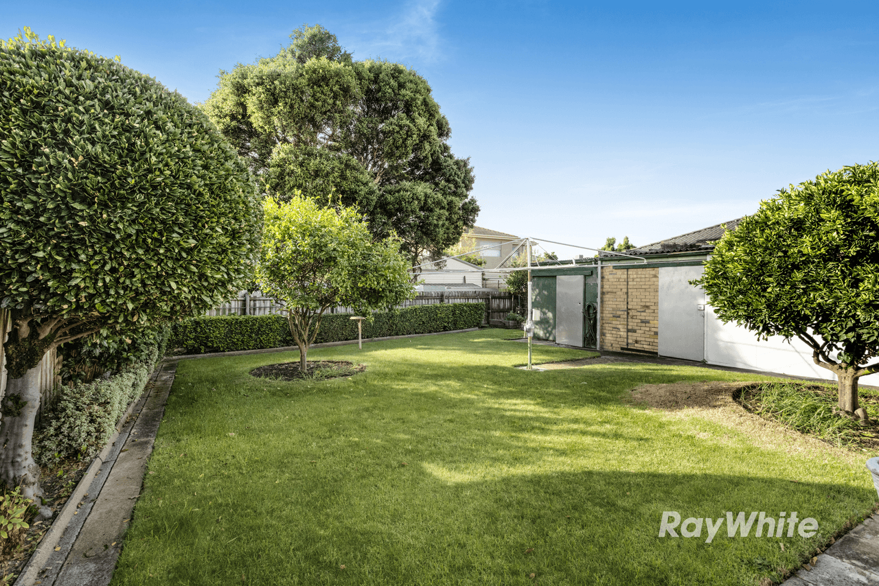 39 Deakin Street, BENTLEIGH EAST, VIC 3165