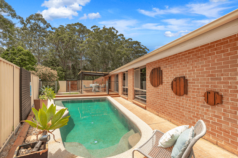 104 James Sea Drive, GREEN POINT, NSW 2251