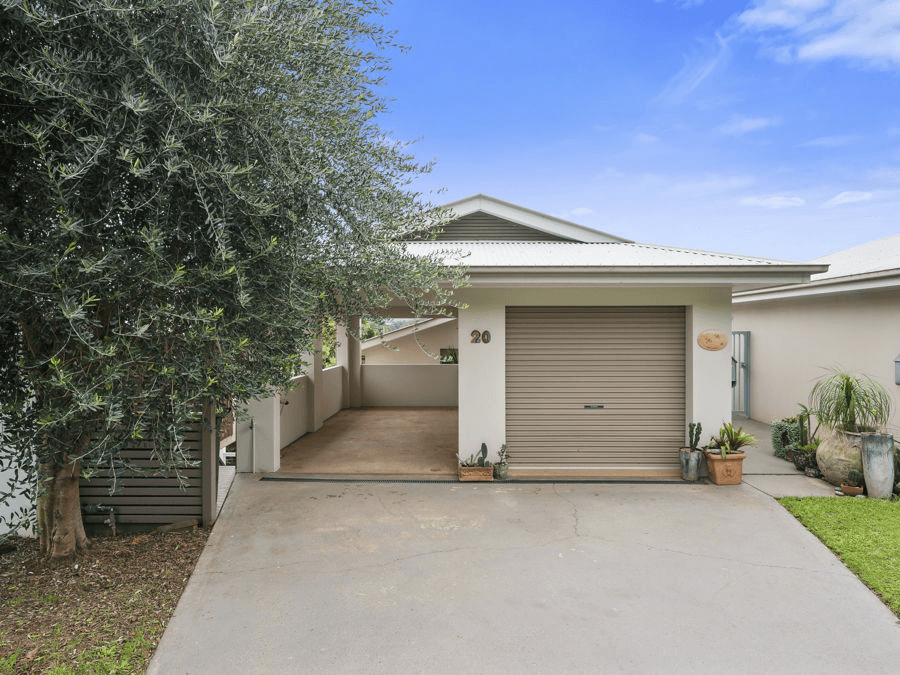 2/20 Clarence Crescent, COFFS HARBOUR, NSW 2450