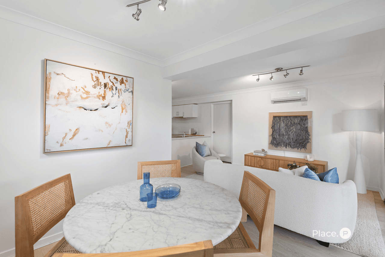 4/4 Roseglen Street, Greenslopes, QLD 4120