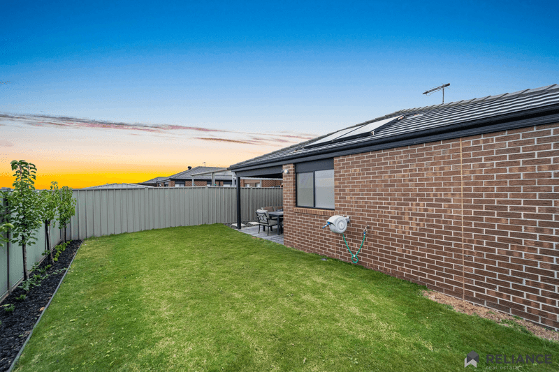 17 Perennial Drive, Kurunjang, VIC 3337