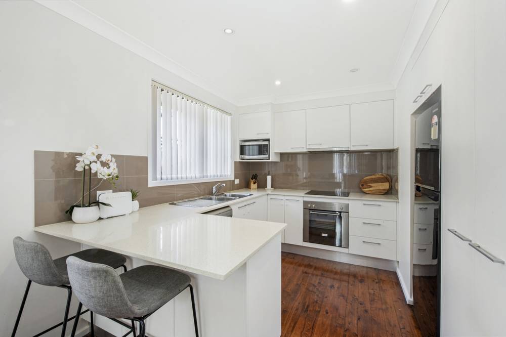 33 Kuburra Road, Erina, NSW 2250
