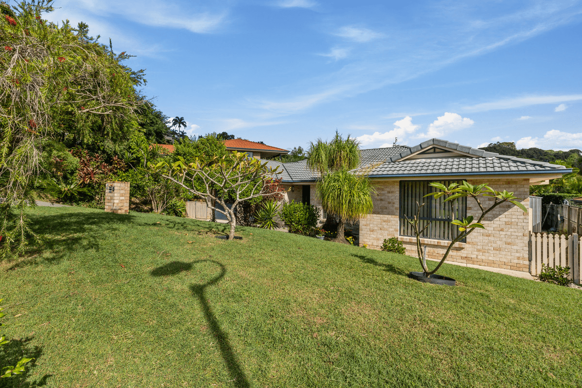 13 Donegal Court, BANORA POINT, NSW 2486