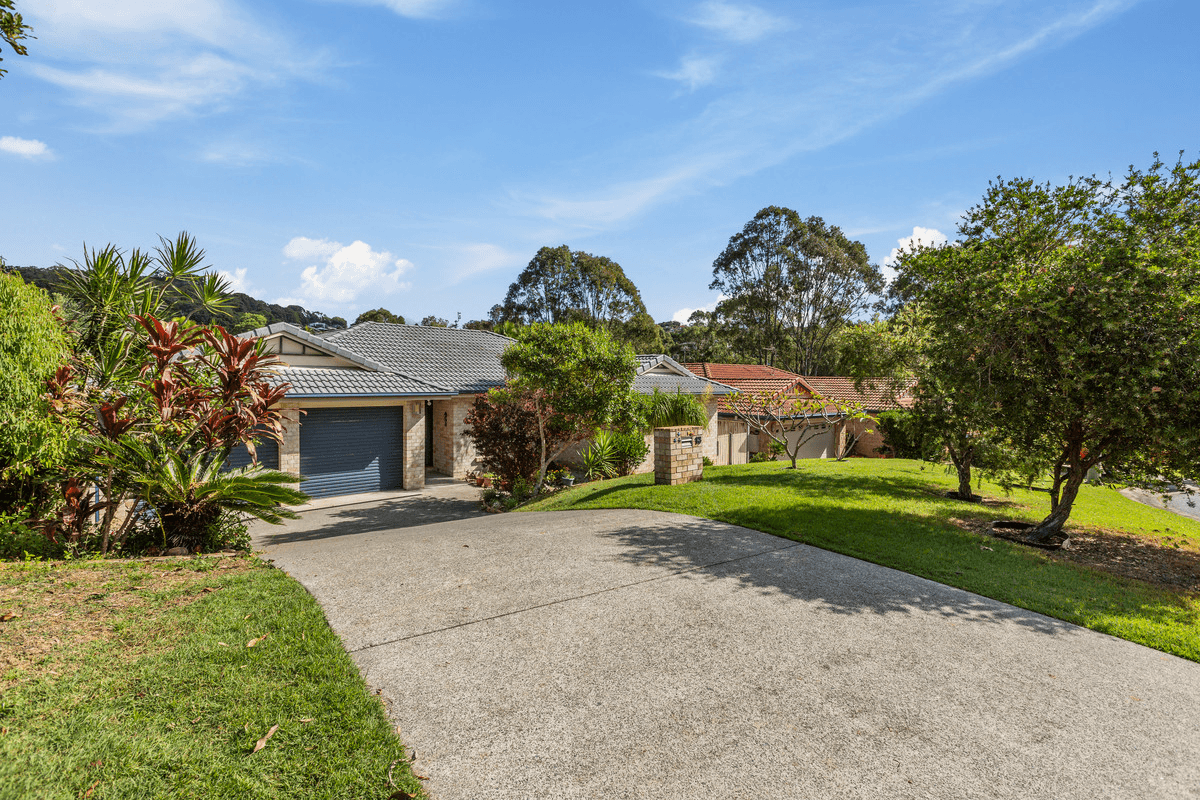 13 Donegal Court, BANORA POINT, NSW 2486