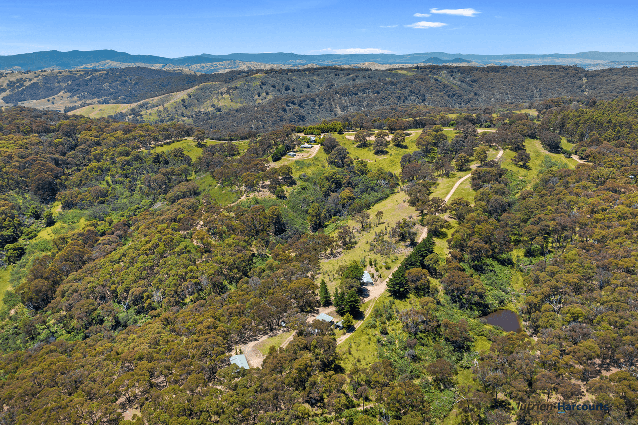 8 Clarries Track, MAINTONGOON, VIC 3714