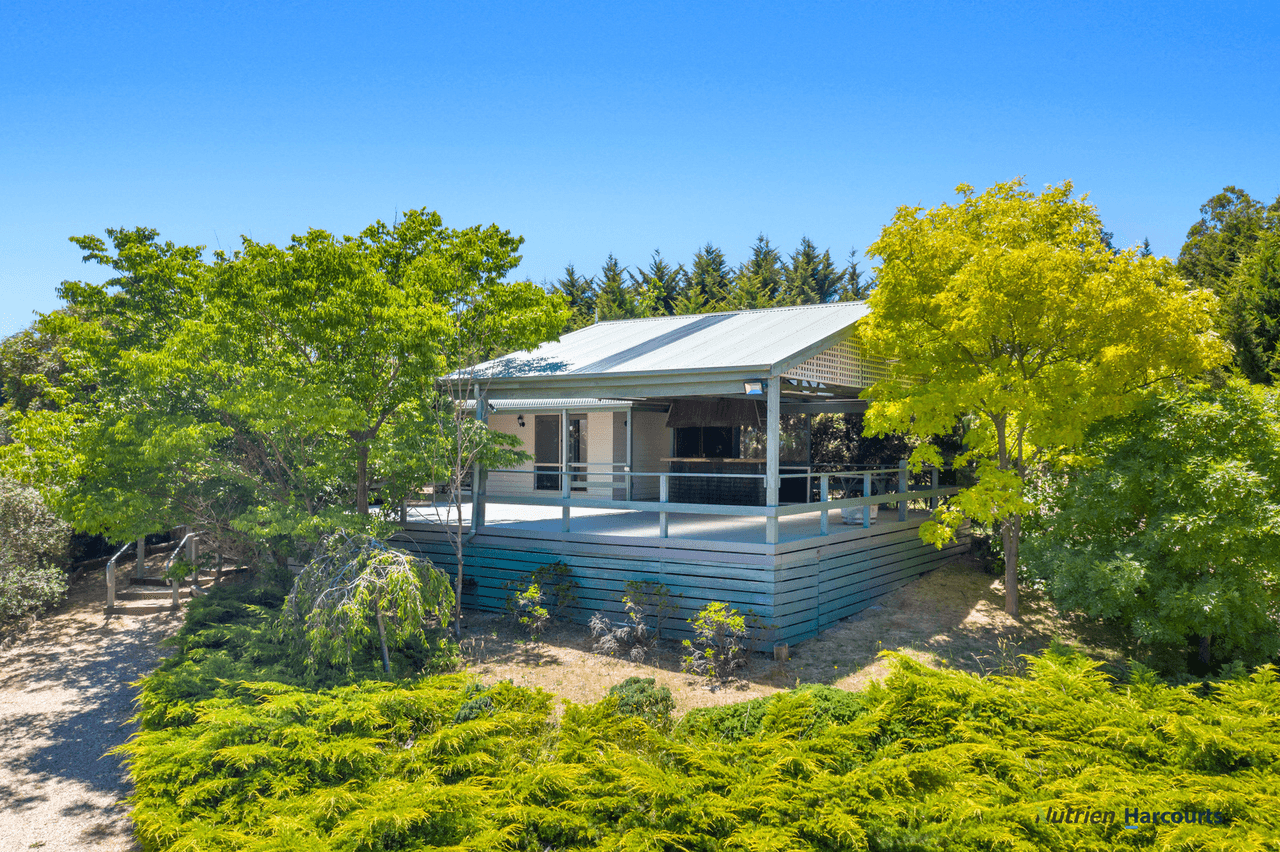 8 Clarries Track, MAINTONGOON, VIC 3714