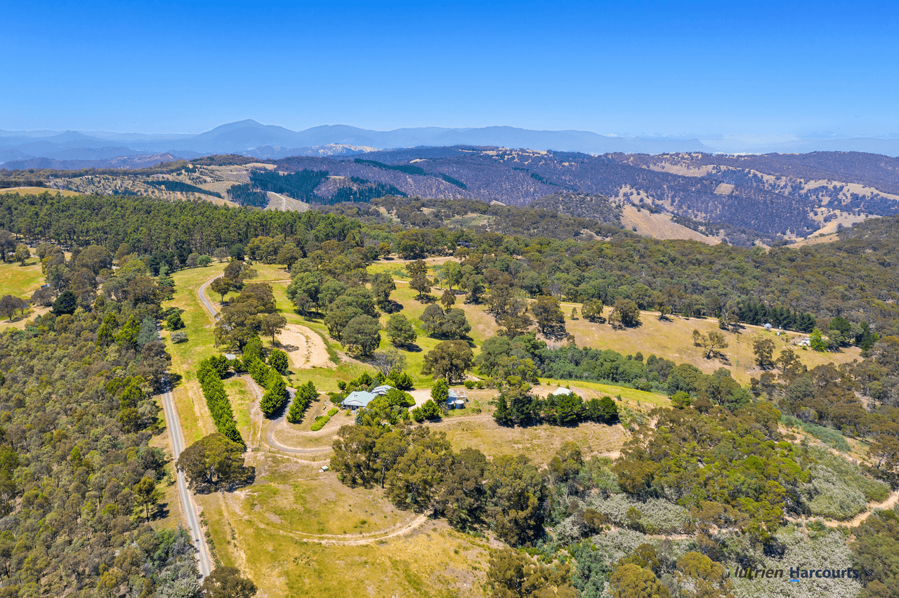 8 Clarries Track, MAINTONGOON, VIC 3714