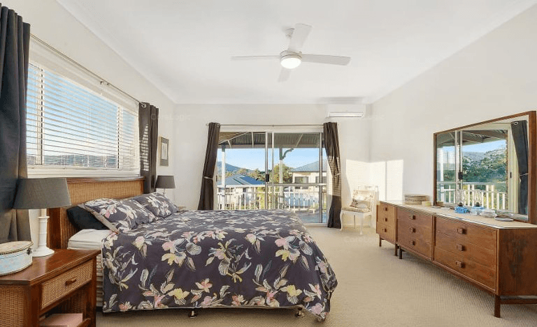 74 Bielby Road, KENMORE HILLS, QLD 4069