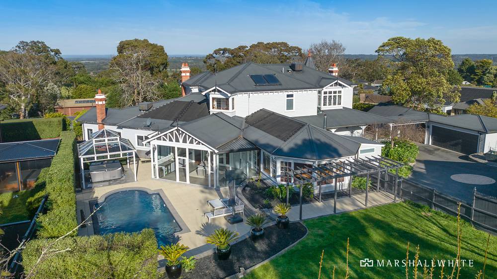 13 Barriedale Grove, Frankston South, VIC 3199