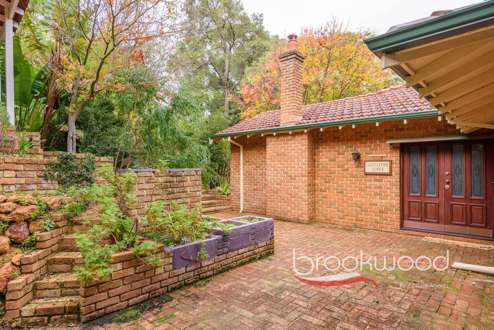 23 Enid Road, Kalamunda, WA 6076