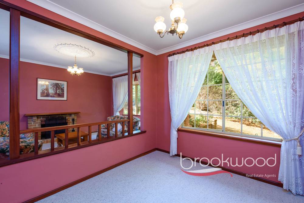 23 Enid Road, Kalamunda, WA 6076