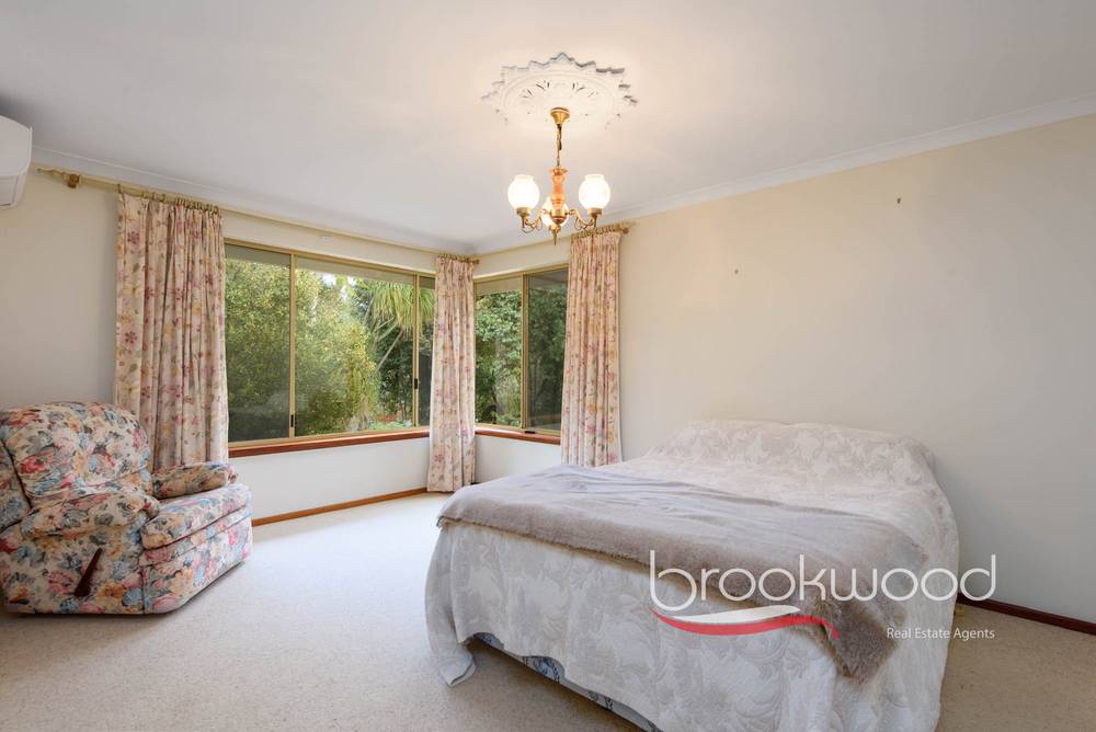 23 Enid Road, Kalamunda, WA 6076