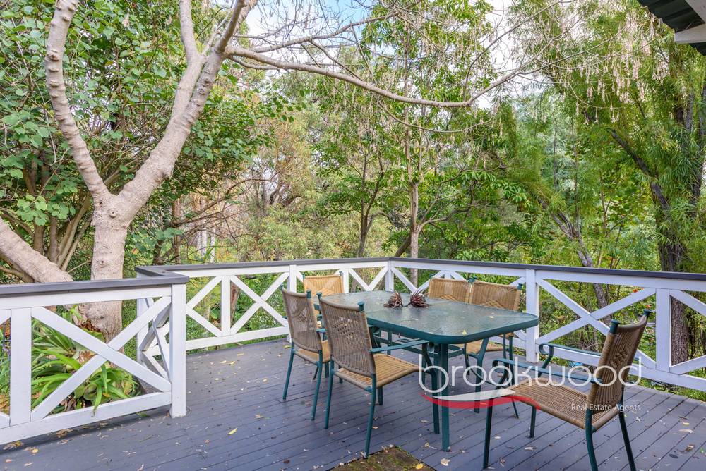 23 Enid Road, Kalamunda, WA 6076