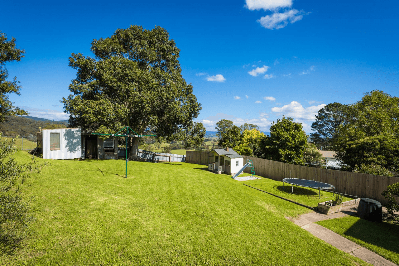 6 Philip Street, WOLUMLA, NSW 2550