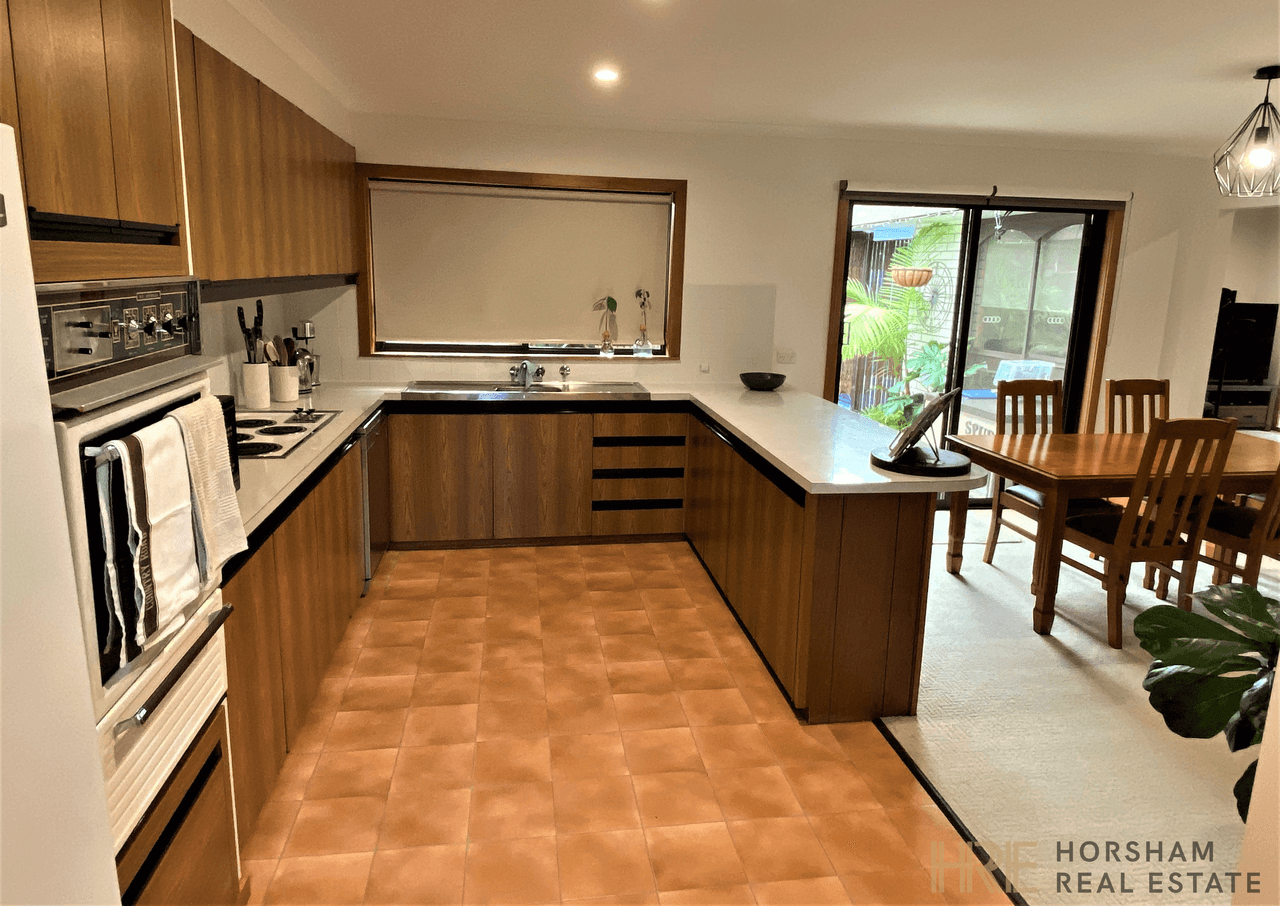 22 Penny Avenue, HORSHAM, VIC 3400