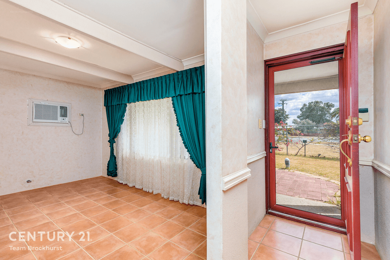 2 Lalor Road, Kenwick, WA 6107