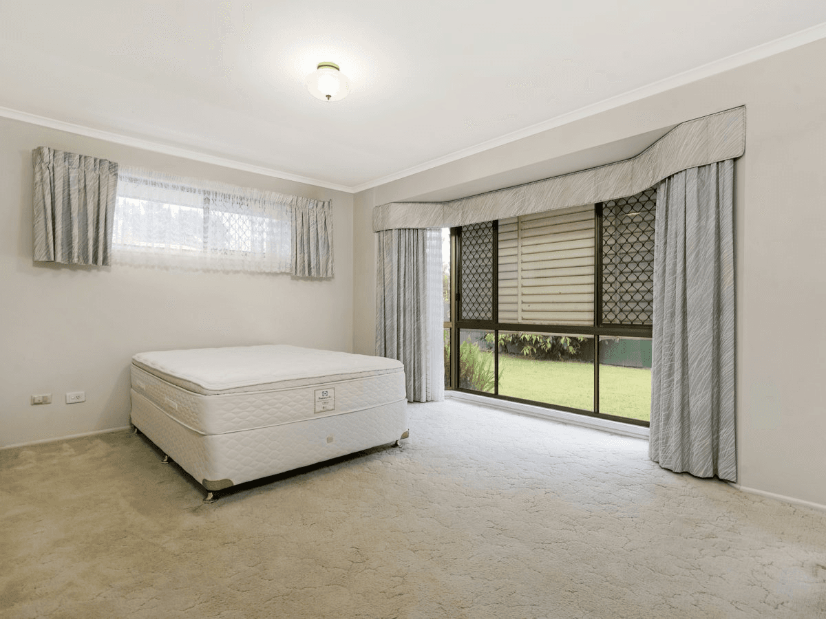 25 Whites Road, CHERMSIDE WEST, QLD 4032